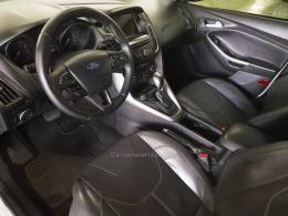 FORD - FOCUS - 2018/2019 - Branca - R$ 65.900,00