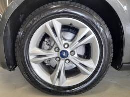 FORD - FOCUS - 2014/2015 - Cinza - R$ 54.900,00