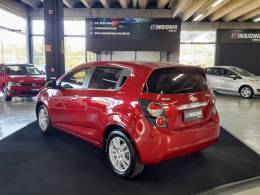 CHEVROLET - SONIC - 2012/2013 - Vermelha - R$ 42.900,00