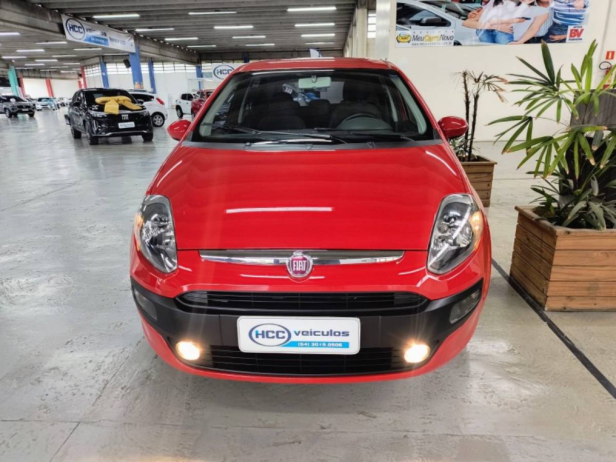 FIAT - PUNTO - 2015/2016 - Vermelha - R$ 47.900,00