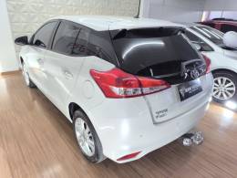 TOYOTA - YARIS - 2019/2019 - Branca - R$ 75.900,00