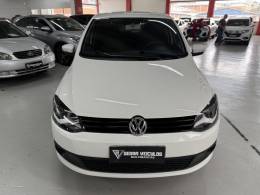 VOLKSWAGEN - FOX - 2012/2013 - Branca - R$ 41.900,00