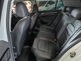 VOLKSWAGEN - GOLF - 2017/2017 - Branca - R$ 99.900,00