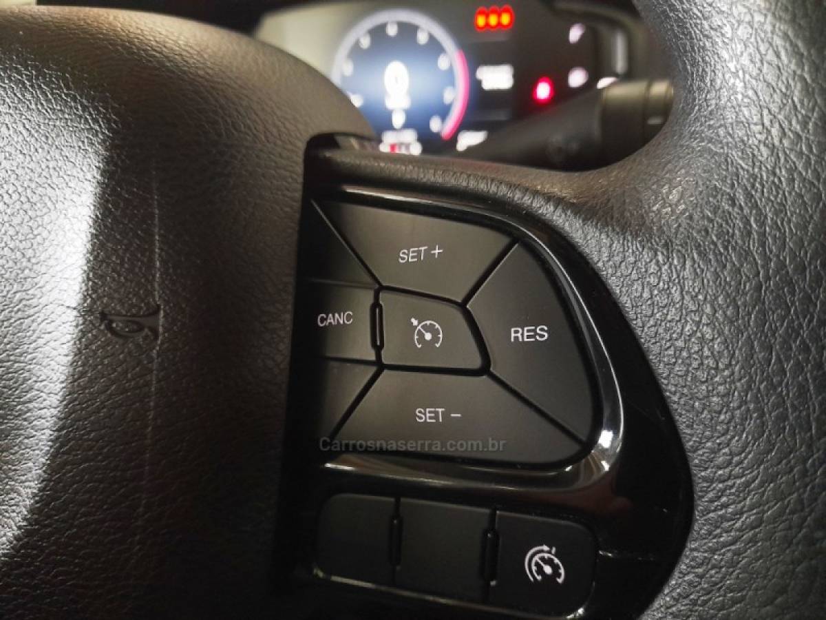 FIAT - TORO - 2021/2022 - Branca - R$ 99.900,00