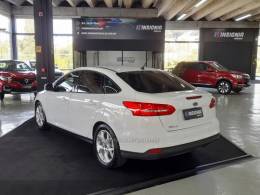 FORD - FOCUS - 2018/2019 - Branca - R$ 65.900,00