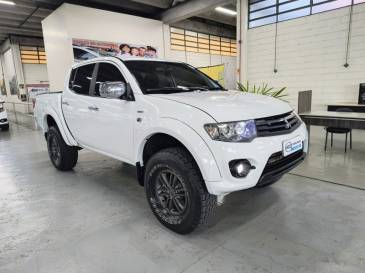 MITSUBISHI L200 TRITON 2015