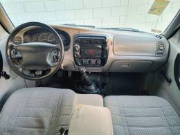 FORD - RANGER - 1999/1999 - Verde - R$ 43.900,00