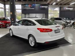 FORD - FOCUS - 2016/2016 - Branca - R$ 69.900,00