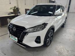 NISSAN - KICKS - 2023/2023 - Branca - R$ 112.900,00