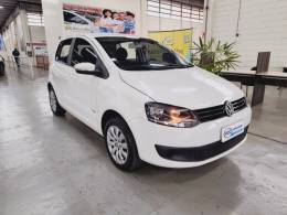 VOLKSWAGEN - FOX - 2013/2014 - Branca - R$ 44.900,00