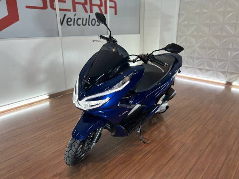HONDA - PCX - 2020/2020 - Azul - R$ 17.900,00