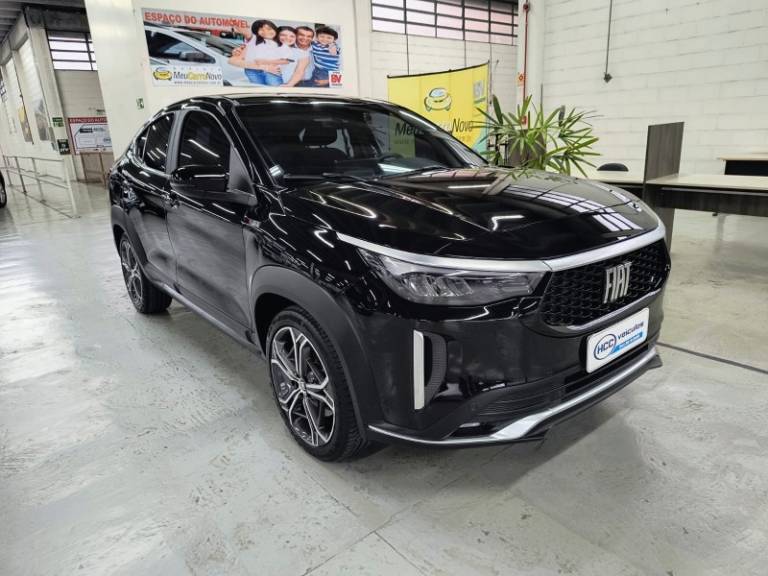 FIAT - FASTBACK - 2023/2024 - Preta - R$ 127.900,00