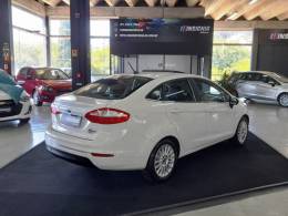 FORD - FIESTA - 2015/2015 - Branca - R$ 54.900,00