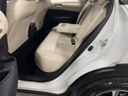 TOYOTA - COROLLA - 2024/2024 - Branca - R$ 175.900,00