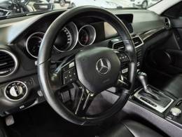 MERCEDES-BENZ - C 180 - 2012/2012 - Preta - R$ 69.900,00