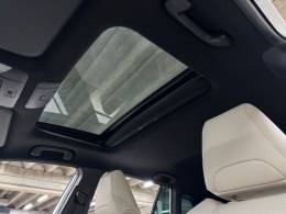 TOYOTA - COROLLA - 2024/2024 - Branca - R$ 175.900,00