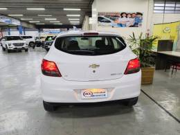 CHEVROLET - ONIX - 2014/2014 - Branca - R$ 52.900,00