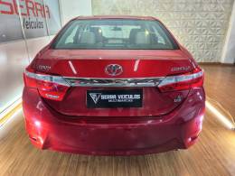 TOYOTA - COROLLA - 2015/2016 - Vermelha - R$ 85.900,00