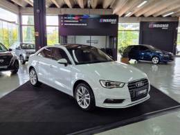 AUDI - A3 - 2015/2016 - Branca - R$ 114.900,00