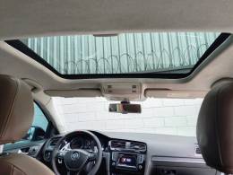 VOLKSWAGEN - GOLF - 2014/2015 - Branca - R$ 84.900,00