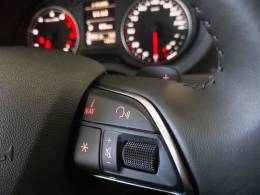 AUDI - A3 - 2013/2014 - Branca - R$ 73.900,00