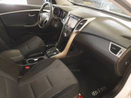 HYUNDAI - I30 - 2014/2015 - Branca - R$ 69.900,00