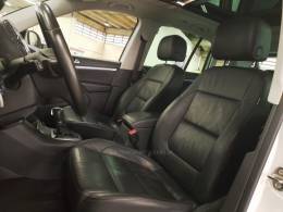 VOLKSWAGEN - TIGUAN - 2012/2013 - Branca - R$ 71.900,00