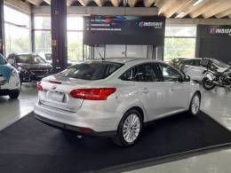 FORD - FOCUS - 2015/2016 - Prata - R$ 64.900,00