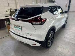 NISSAN - KICKS - 2023/2023 - Branca - R$ 112.900,00