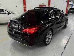 MERCEDES-BENZ - CLA 200 - 2017/2018 - Preta - R$ 127.900,00