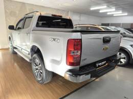 CHEVROLET - S10 - 2017/2018 - Prata - R$ 155.900,00