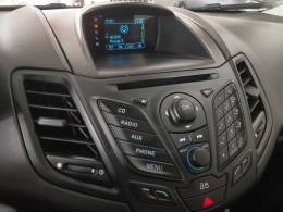 FORD - FIESTA - 2016/2016 - Branca - R$ 49.900,00