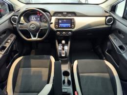 NISSAN - VERSA - 2022/2023 - Azul - R$ 98.900,00