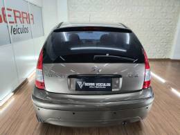 CITROËN - C3 - 2010/2011 - Verde - R$ 25.900,00