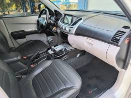 MITSUBISHI - L200 - 2014/2015 - Branca - R$ 129.900,00