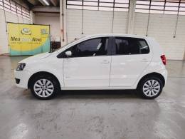 VOLKSWAGEN - FOX - 2013/2014 - Branca - R$ 44.900,00