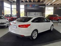FORD - FOCUS - 2018/2019 - Branca - R$ 65.900,00