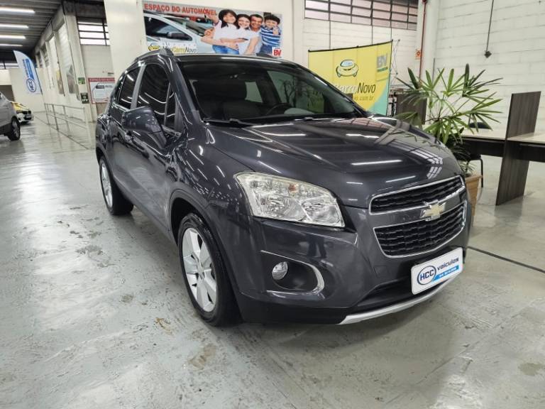 CHEVROLET - TRACKER - 2014/2014 - Cinza - R$ 68.900,00