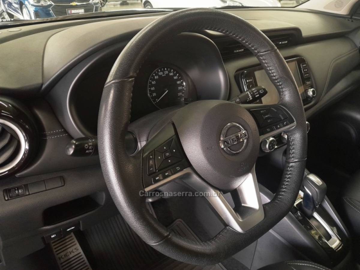 NISSAN - KICKS - 2021/2022 - Preta - R$ 97.900,00