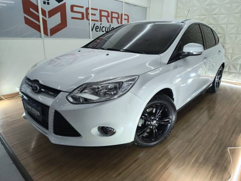 FORD - FOCUS - 2015/2015 - Branca - R$ 56.900,00