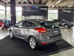 FORD - FOCUS - 2018/2019 - Cinza - R$ 68.900,00