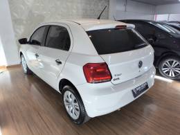 VOLKSWAGEN - GOL - 2021/2022 - Branca - R$ 60.900,00