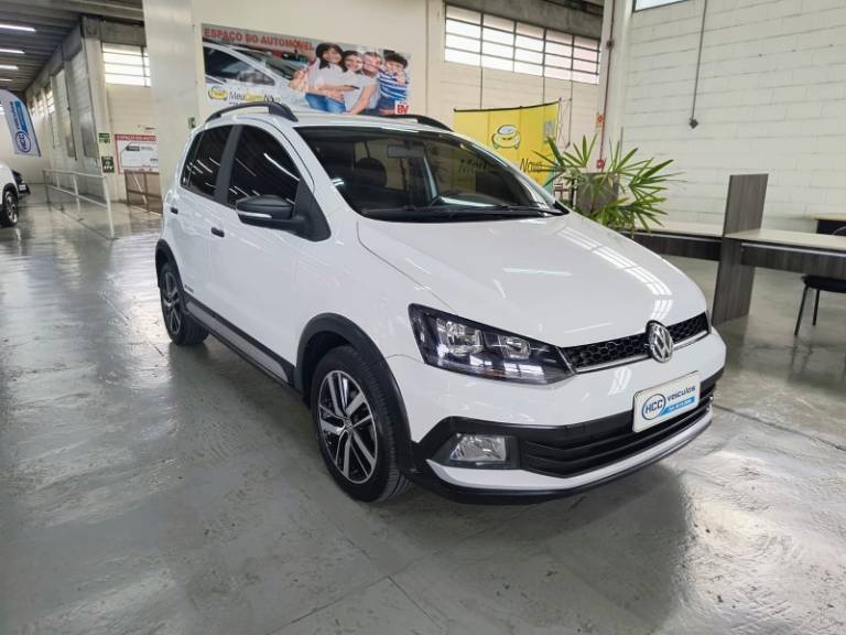 VOLKSWAGEN - FOX - 2018/2018 - Branca - R$ 61.900,00