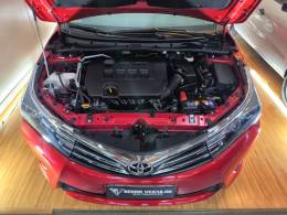 TOYOTA - COROLLA - 2015/2016 - Vermelha - R$ 85.900,00