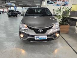 TOYOTA - ETIOS - 2017/2018 - Cinza - R$ 57.900,00