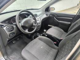 FORD - FOCUS - 2007/2008 - Cinza - R$ 24.900,00