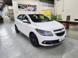 CHEVROLET - ONIX - 2013/2014 - Branca - R$ 52.900,00