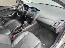 FORD - FOCUS - 2015/2016 - Prata - R$ 62.900,00