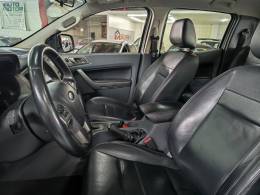 FORD - RANGER - 2017/2018 - Prata - R$ 139.900,00