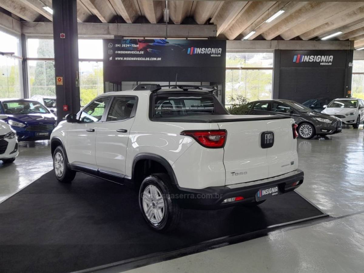FIAT - TORO - 2021/2022 - Branca - R$ 99.900,00